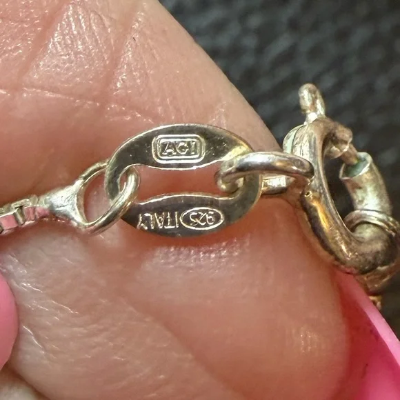 Delicate Silver Oval Pendant Necklace - Silver - Picture 3 of 4